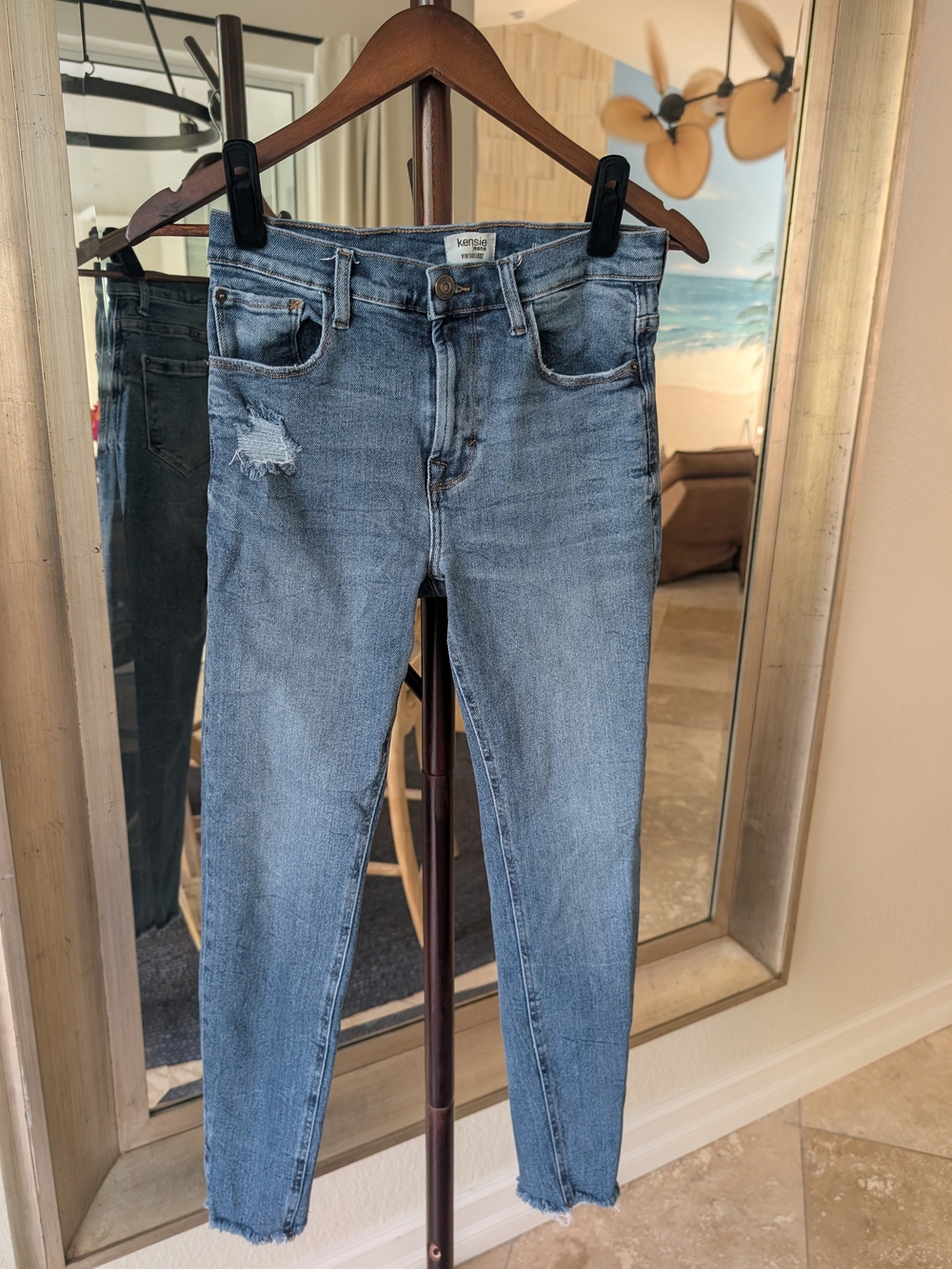 Kensie Women’s Light-Medium Blue Distressed Skinny Jeans